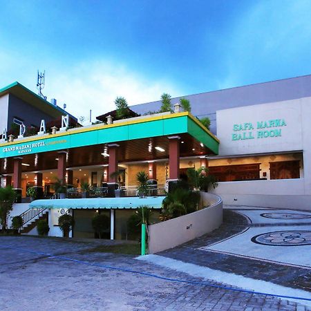 迈达尼伊斯兰大酒店 马塔兰 外观 照片