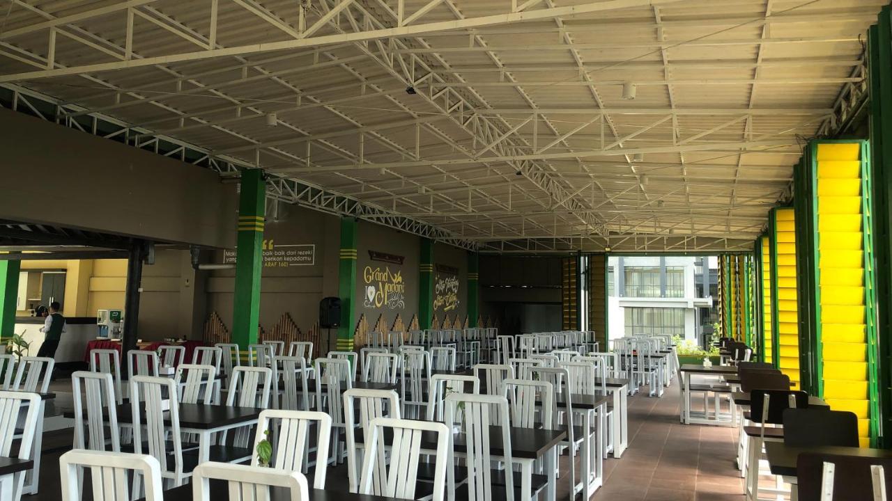 迈达尼伊斯兰大酒店 马塔兰 外观 照片