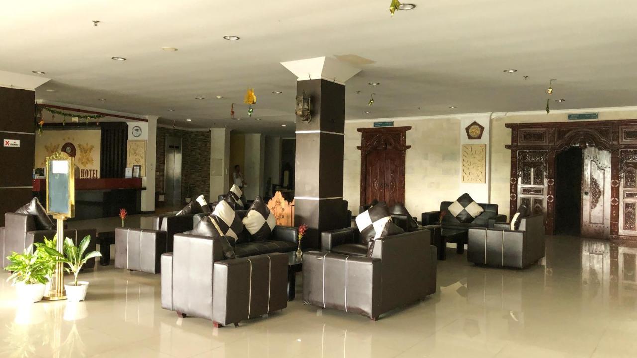 迈达尼伊斯兰大酒店 马塔兰 外观 照片