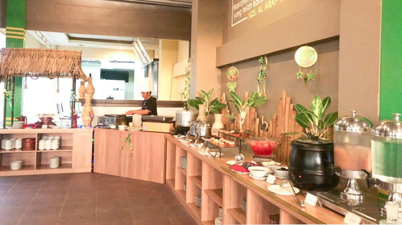 迈达尼伊斯兰大酒店 马塔兰 外观 照片